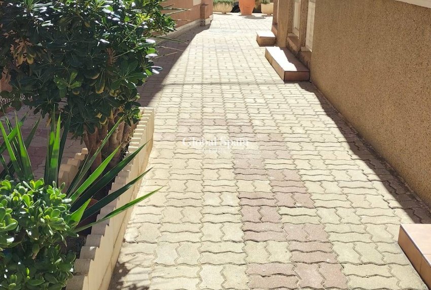 Resale - PENTHOUSE -
TORREVIEJA - La Mata pueblo