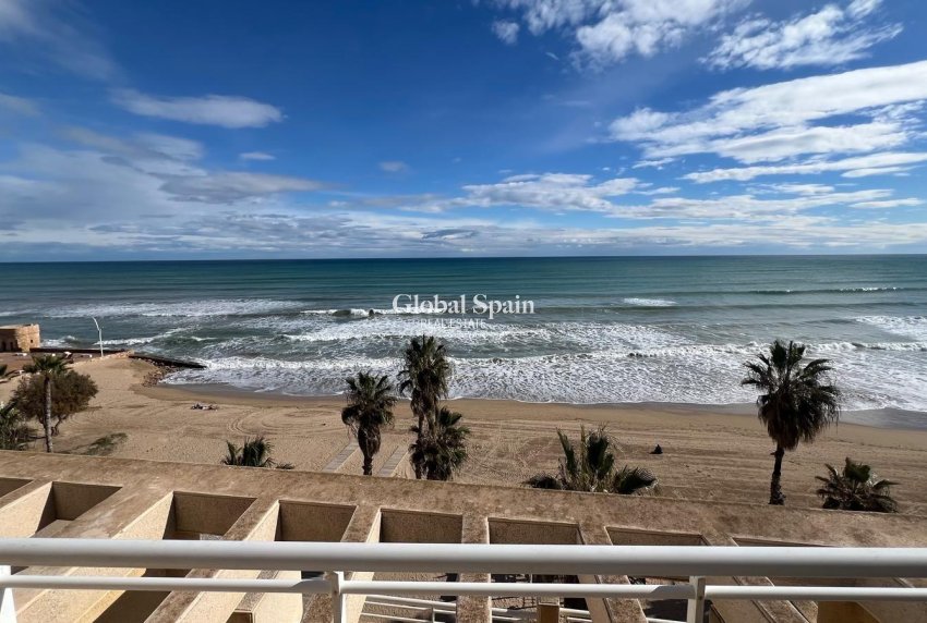 Resale - PENTHOUSE -
TORREVIEJA - La Mata pueblo