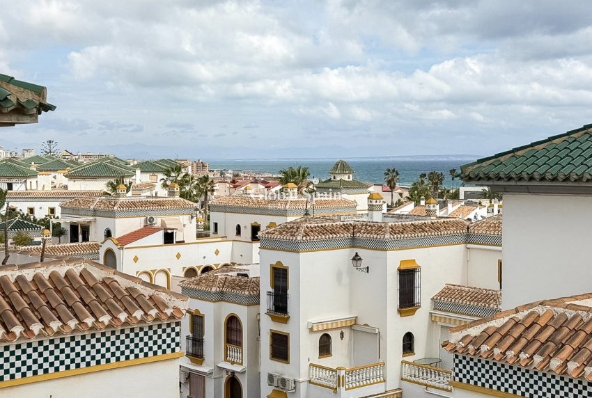 Resale - PENTHOUSE -
TORREVIEJA - La Mata