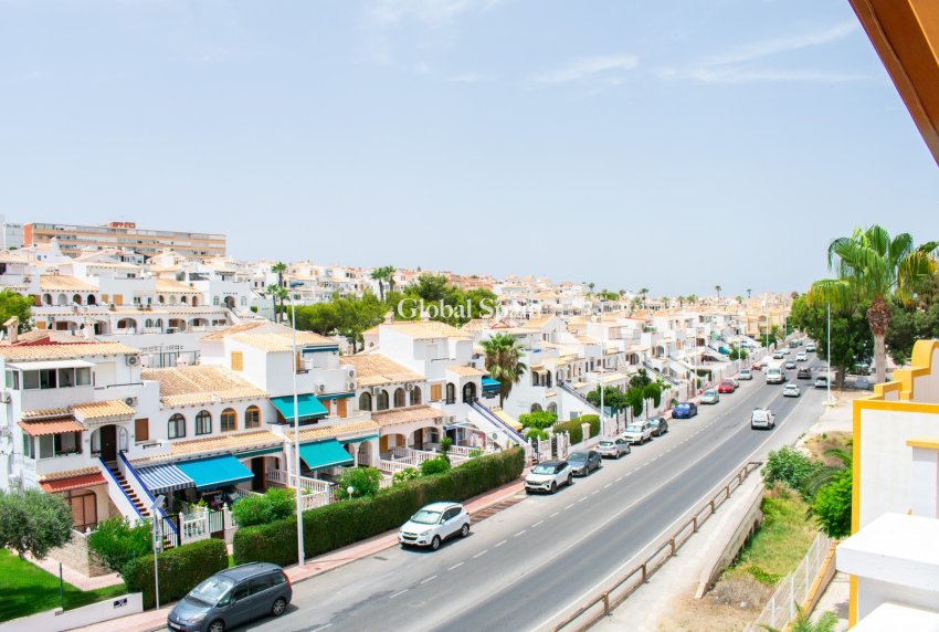 Resale - PENTHOUSE -
TORREVIEJA - La Mata