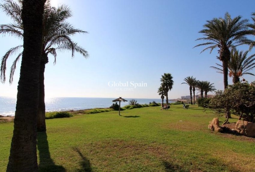 Resale - PENTHOUSE -
TORREVIEJA - La Veleta