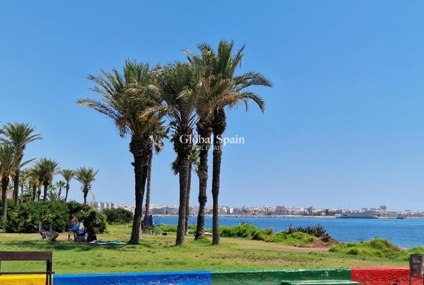 Resale - PENTHOUSE -
TORREVIEJA - La Veleta