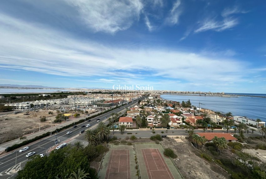 Resale - Penthouse -
TORREVIEJA - La Veleta