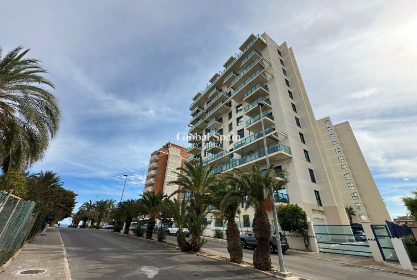 Resale - Penthouse -
TORREVIEJA - La Veleta