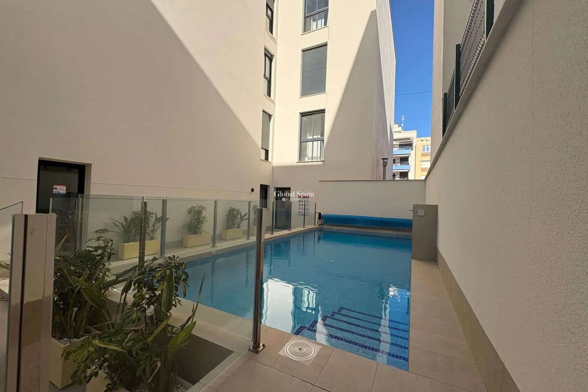Resale - PENTHOUSE -
TORREVIEJA - Las Piscinas Naturales