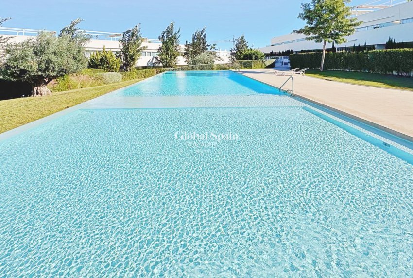 Resale - Penthouse -
TORREVIEJA - LOS BALCONES - LOS ALTOS