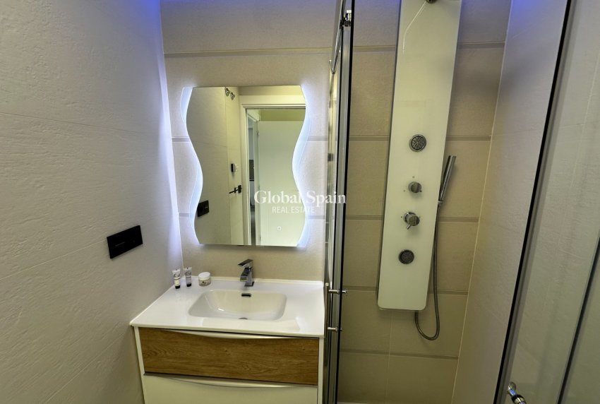 Resale - Penthouse -
TORREVIEJA - LOS BALCONES - LOS ALTOS