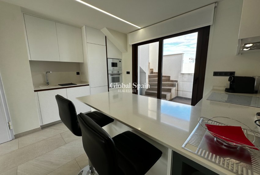 Resale - Penthouse -
TORREVIEJA - LOS BALCONES - LOS ALTOS