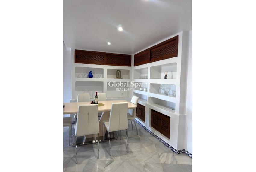 Resale - PENTHOUSE -
TORREVIEJA - Los Frutales