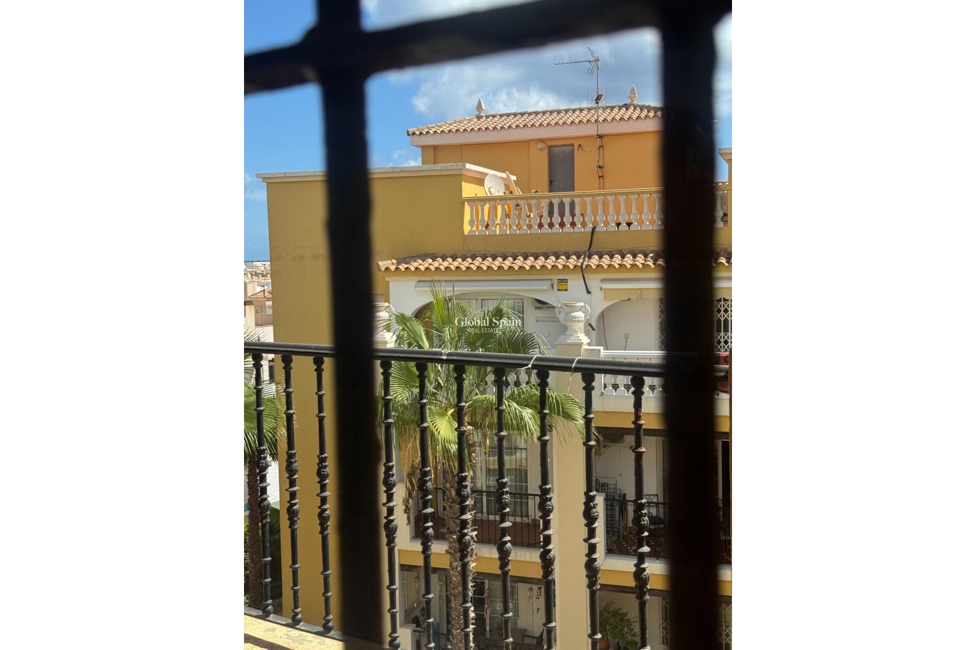 Resale - PENTHOUSE -
TORREVIEJA - Los Frutales