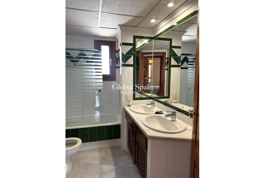 Resale - PENTHOUSE -
TORREVIEJA - Los Frutales