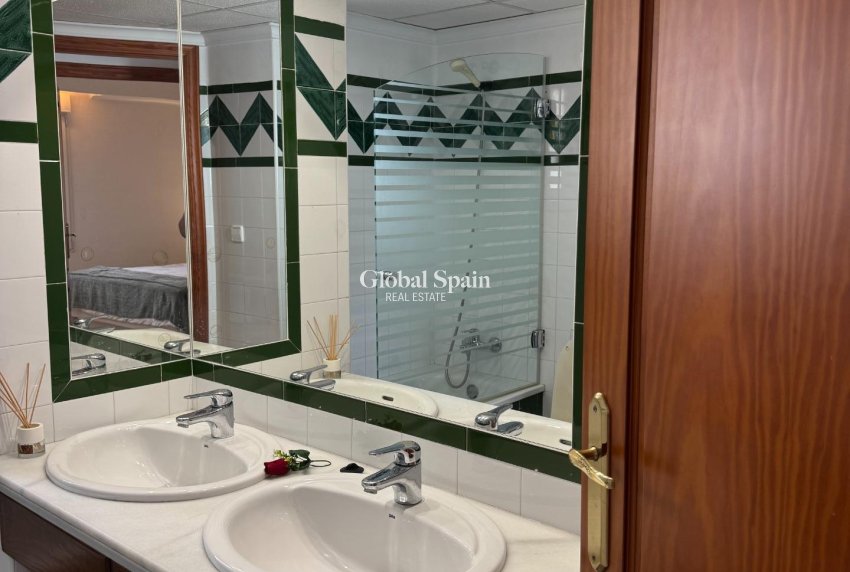 Resale - PENTHOUSE -
TORREVIEJA - Los Frutales