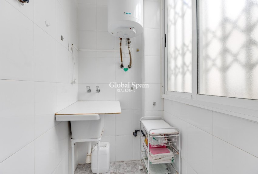 Resale - PENTHOUSE -
TORREVIEJA - Paseo maritimo