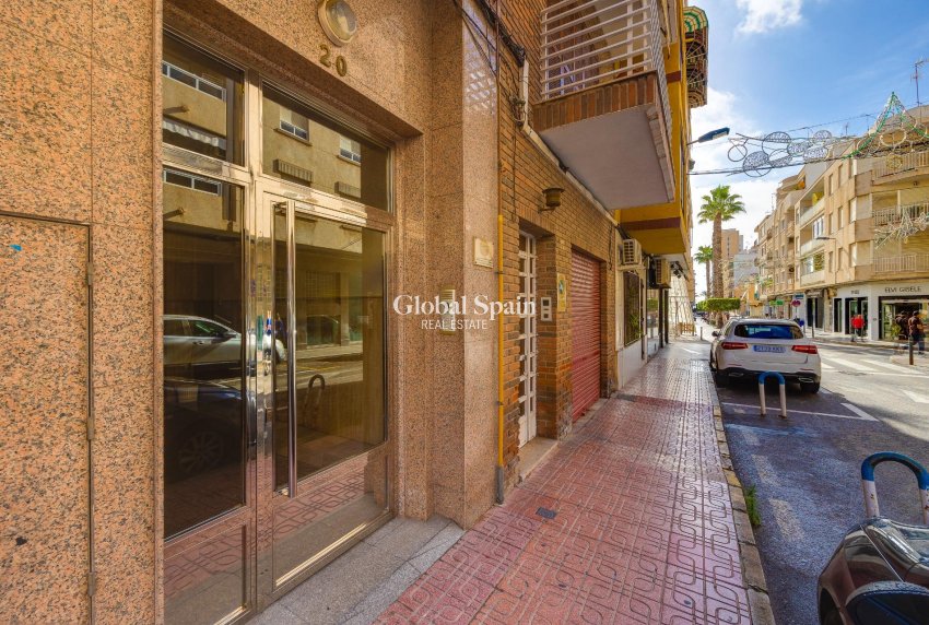 Resale - PENTHOUSE -
TORREVIEJA - Paseo maritimo