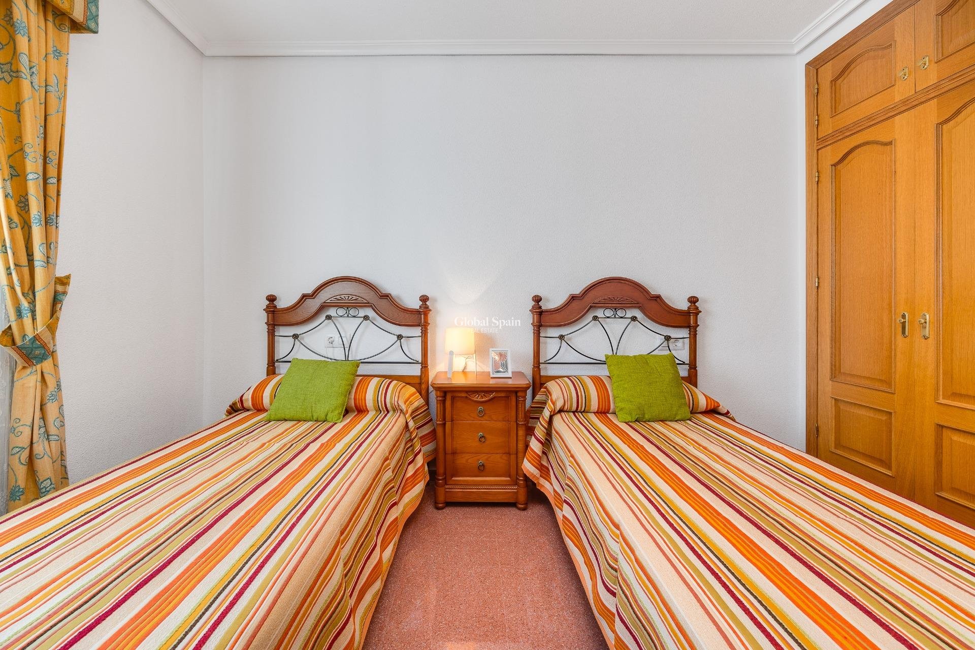 Resale - PENTHOUSE -
TORREVIEJA - Paseo maritimo