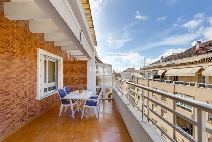 Resale - PENTHOUSE -
TORREVIEJA - Paseo maritimo