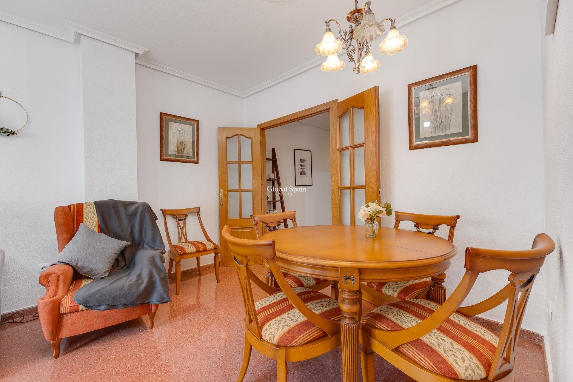 Resale - PENTHOUSE -
TORREVIEJA - Paseo maritimo