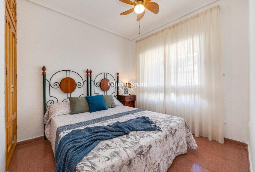 Resale - PENTHOUSE -
TORREVIEJA - Paseo maritimo
