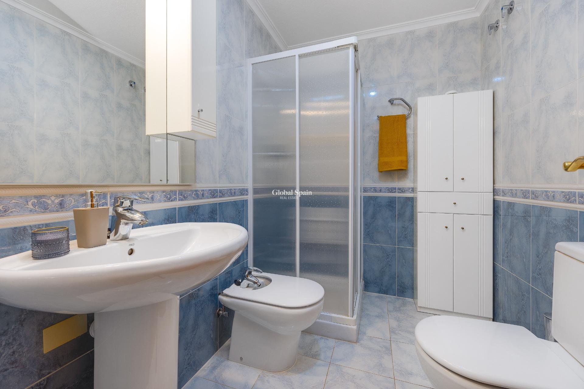 Resale - PENTHOUSE -
TORREVIEJA - Paseo maritimo