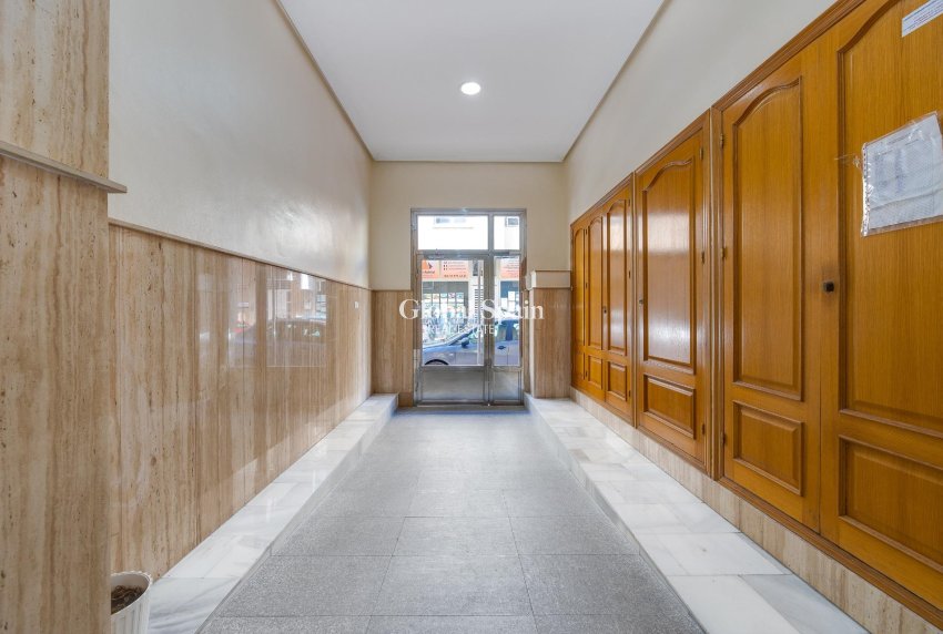 Resale - PENTHOUSE -
TORREVIEJA - Paseo maritimo
