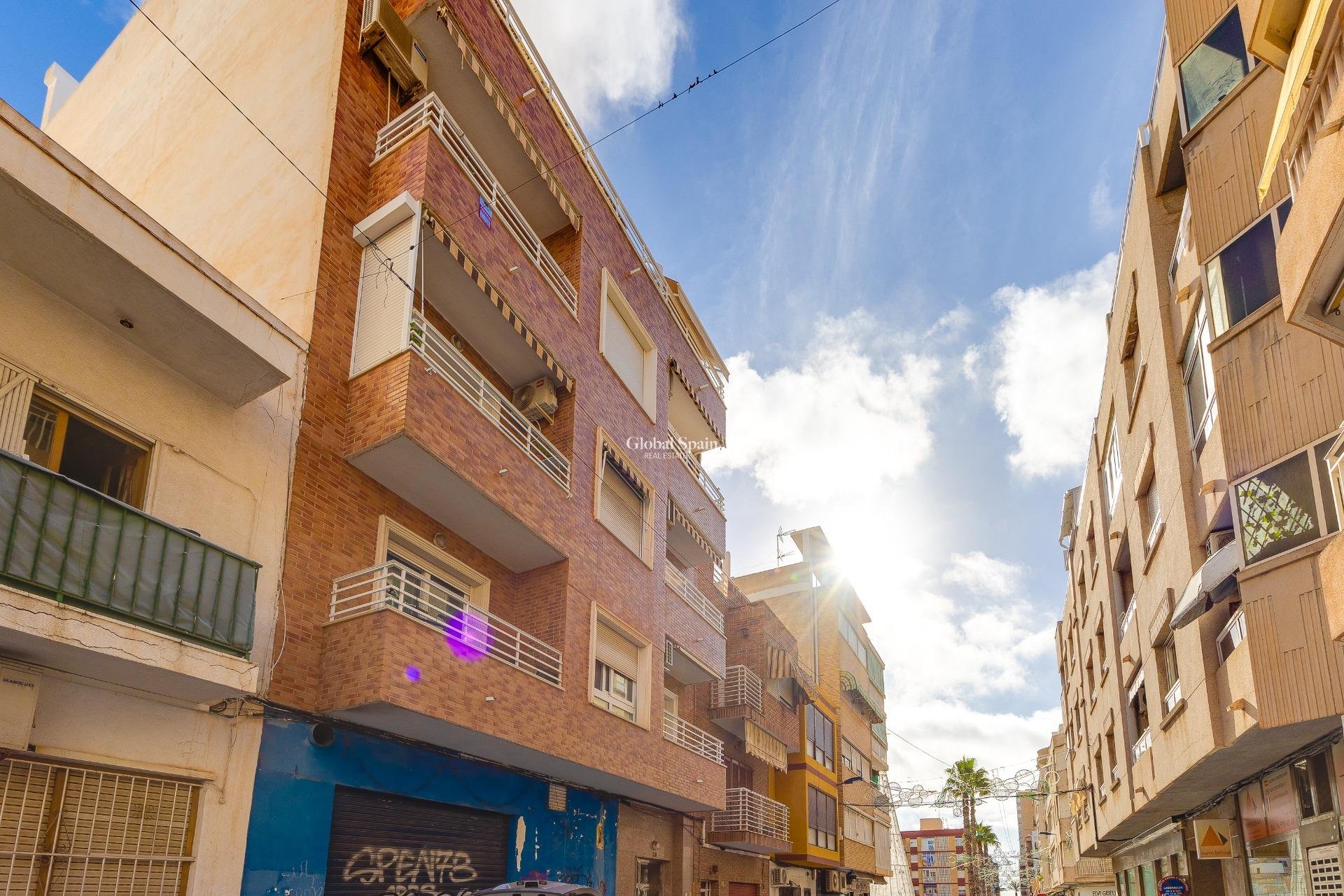 Resale - PENTHOUSE -
TORREVIEJA - Paseo maritimo