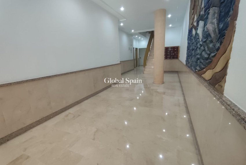 Resale - PENTHOUSE -
TORREVIEJA - Paseo maritimo
