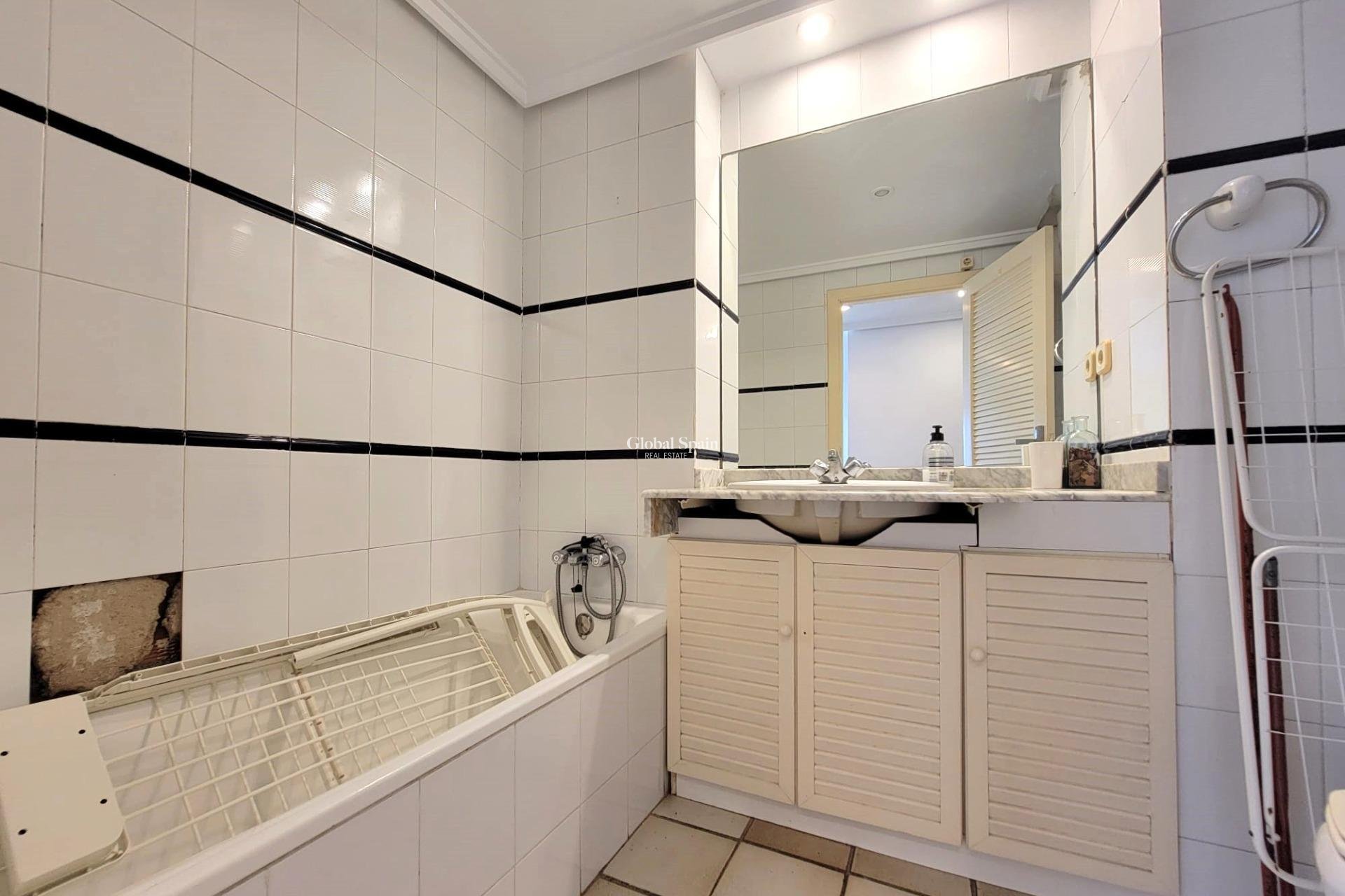 Resale - PENTHOUSE -
TORREVIEJA - Playa De La Mata