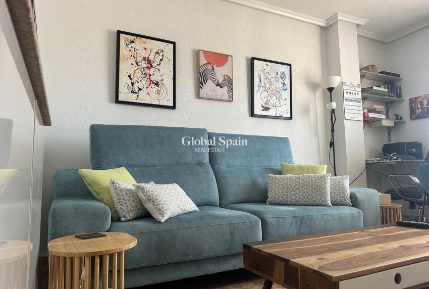 Resale - Penthouse -
TORREVIEJA - Playa de los Locos