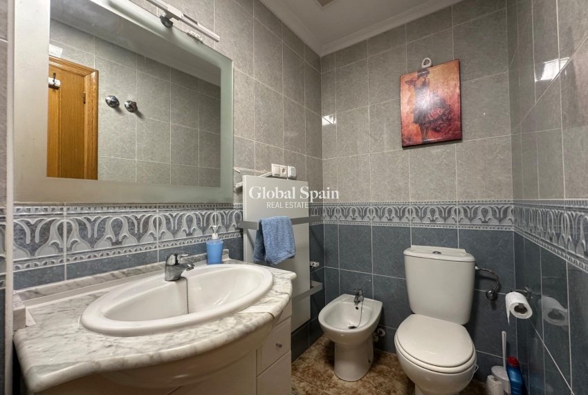 Resale - Penthouse -
TORREVIEJA - Playa de los Locos