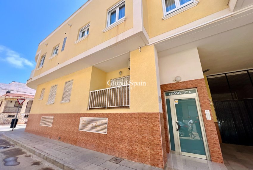 Resale - PENTHOUSE -
TORREVIEJA - Playa de los Locos