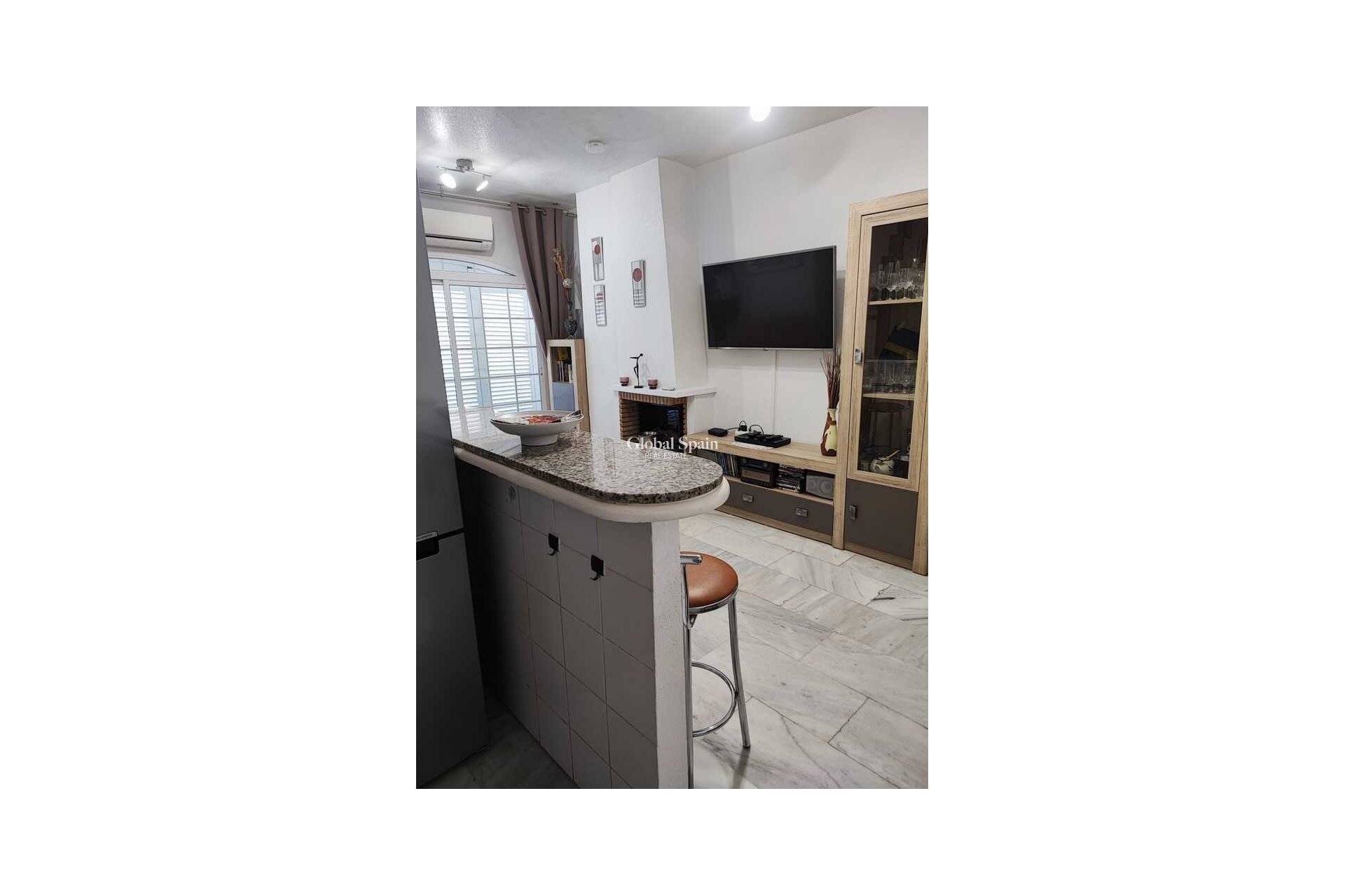 Resale - PENTHOUSE -
TORREVIEJA - Playa de los Locos