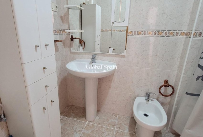 Resale - PENTHOUSE -
TORREVIEJA - Playa de los Locos