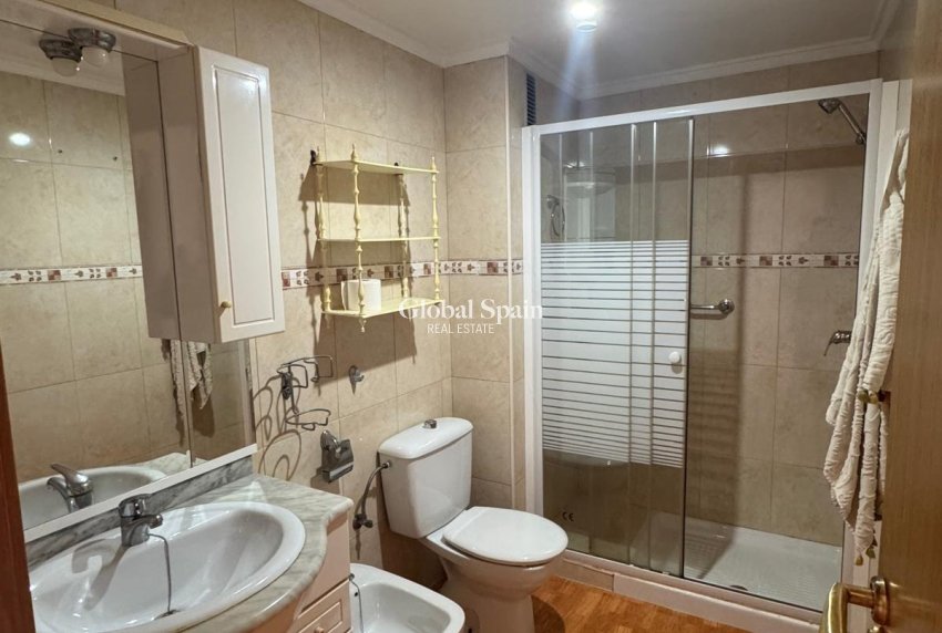 Resale - PENTHOUSE -
TORREVIEJA - Playa de los Locos