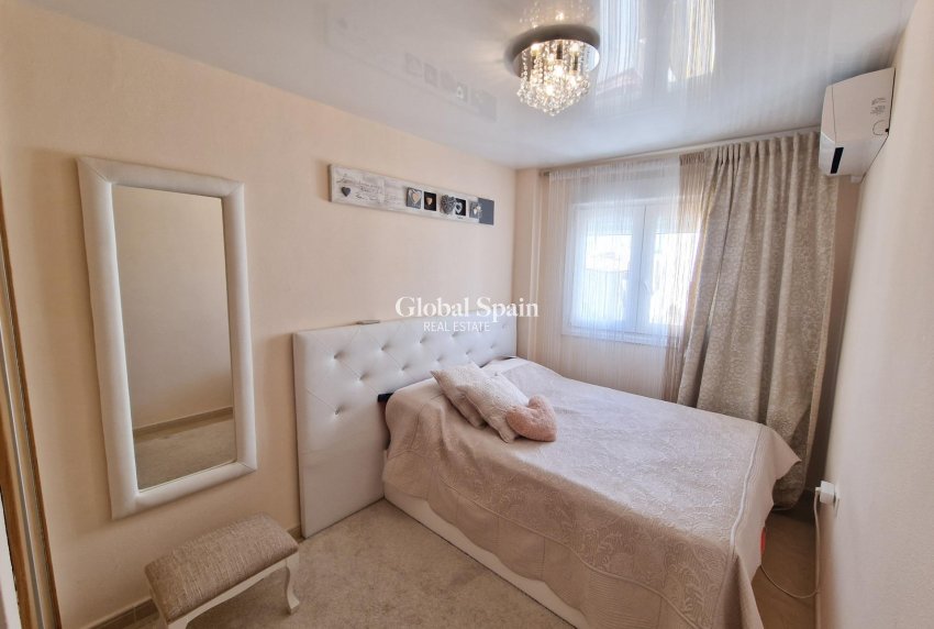 Resale - PENTHOUSE -
TORREVIEJA - Playa de los Locos