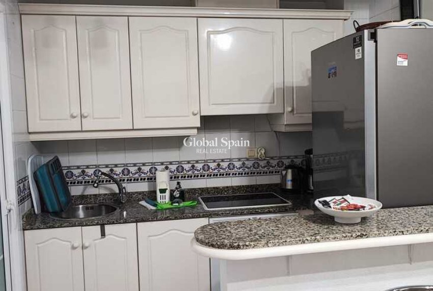 Resale - PENTHOUSE -
TORREVIEJA - Playa de los Locos