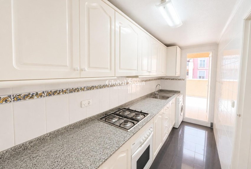 Resale - PENTHOUSE -
TORREVIEJA - Playa de los locos