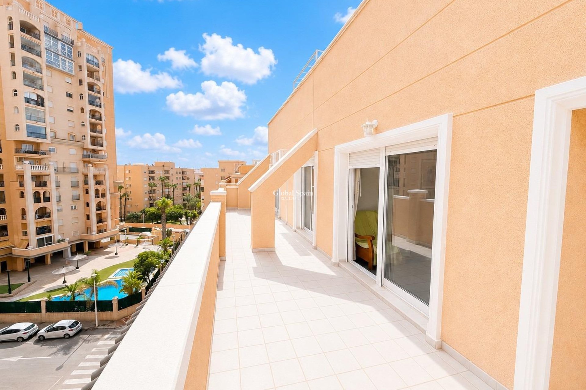 Resale - PENTHOUSE -
TORREVIEJA - Playa de los locos