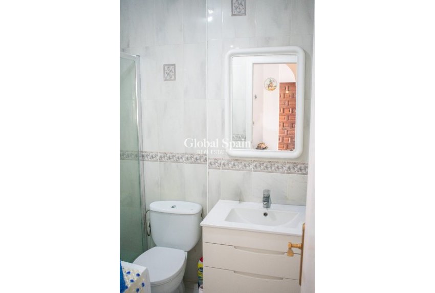 Resale - Penthouse -
TORREVIEJA - Playa De Los Náufragos