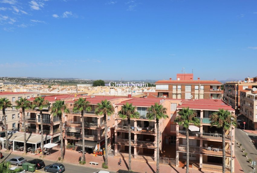 Resale - PENTHOUSE -
TORREVIEJA - Playa De Los Náufragos