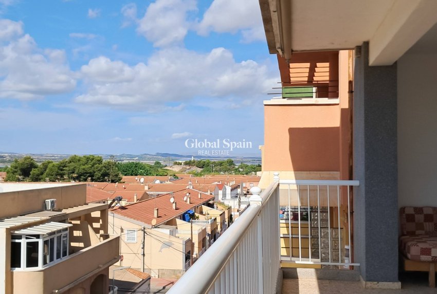 Resale - PENTHOUSE -
TORREVIEJA - Playa De Los Náufragos