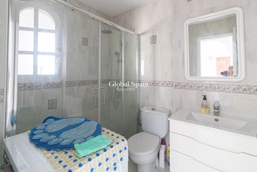 Resale - Penthouse -
TORREVIEJA - Playa de los Naufragos