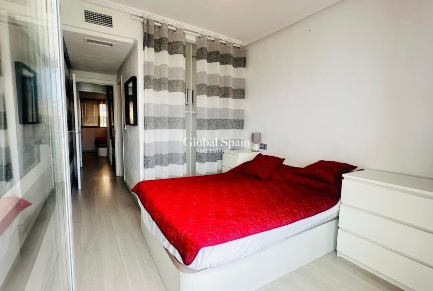 Resale - PENTHOUSE -
TORREVIEJA - Playa del Cura