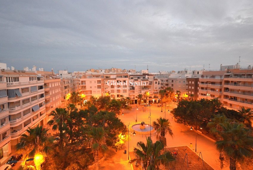 Resale - PENTHOUSE -
TORREVIEJA - Playa del Cura