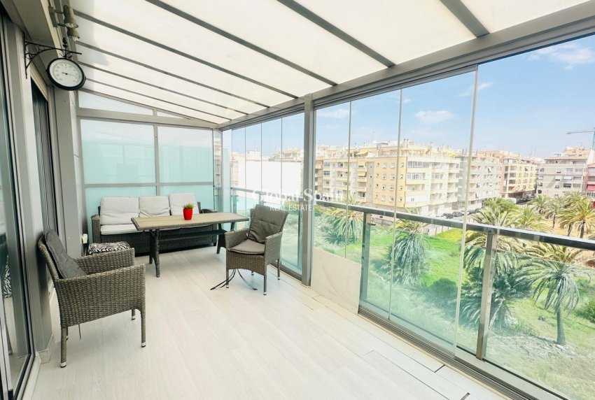 Resale - PENTHOUSE -
TORREVIEJA - Playa del Cura