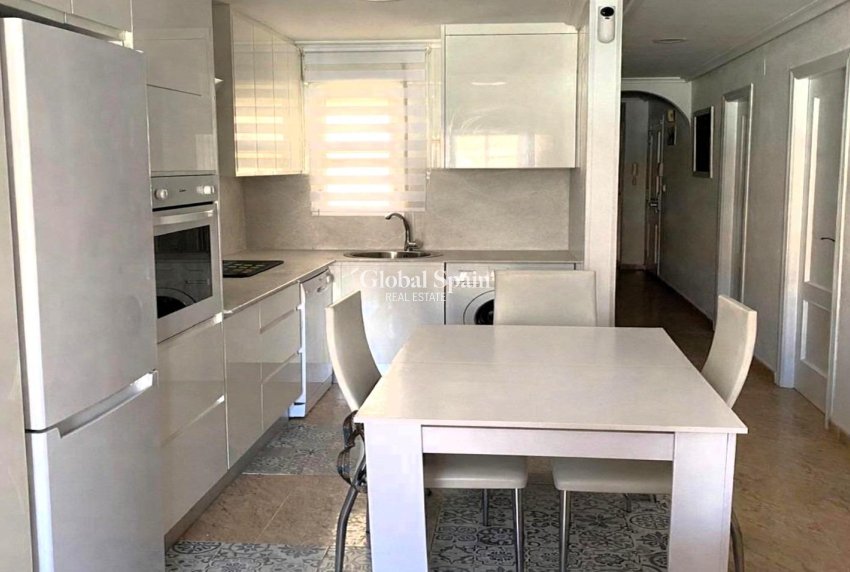 Resale - PENTHOUSE -
TORREVIEJA - Playa del Cura