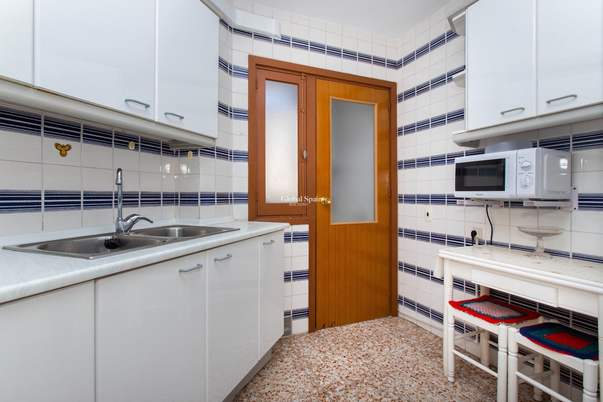 Resale - PENTHOUSE -
TORREVIEJA - Playa del Cura