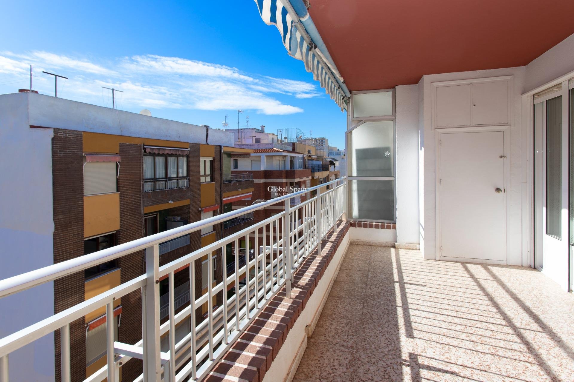 Resale - PENTHOUSE -
TORREVIEJA - Playa del Cura