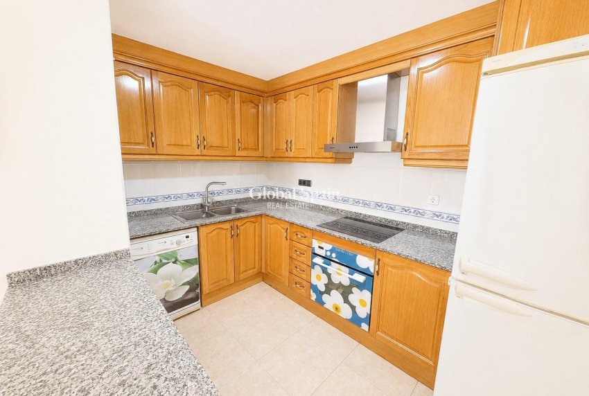 Resale - PENTHOUSE -
TORREVIEJA - Playa del cura