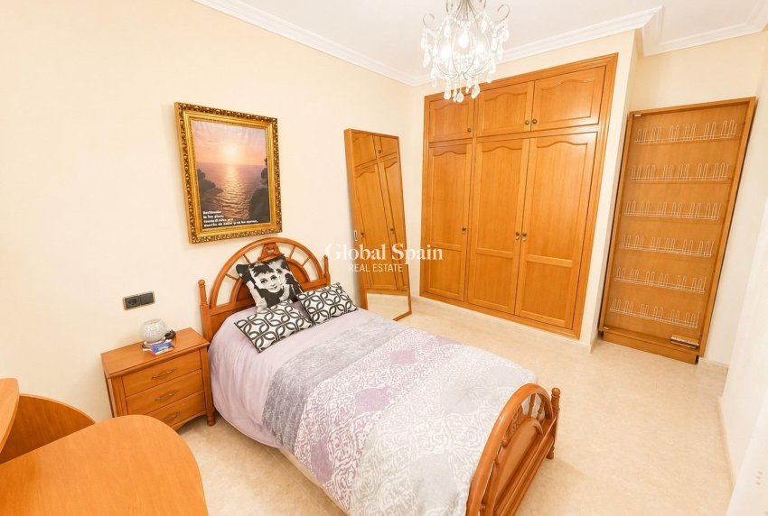 Resale - PENTHOUSE -
TORREVIEJA - Playa del cura