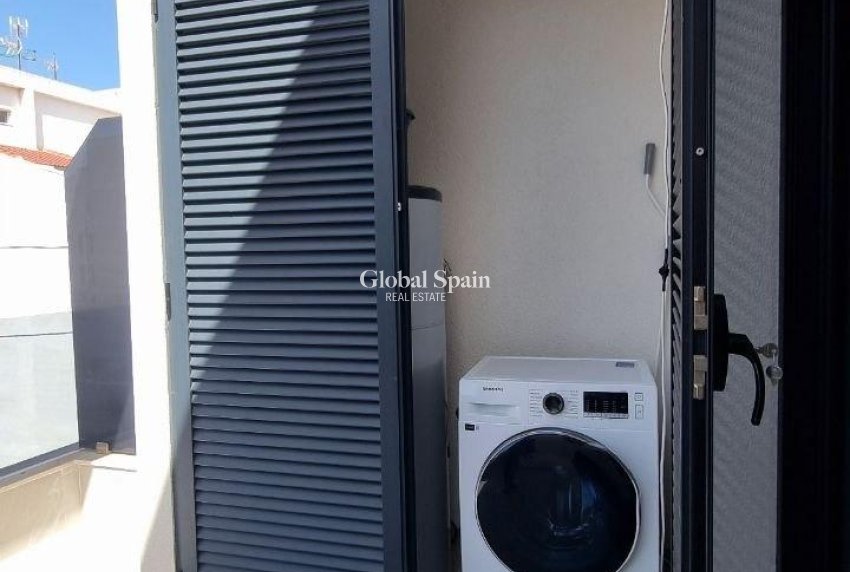 Resale - PENTHOUSE -
TORREVIEJA - Playa del Cura